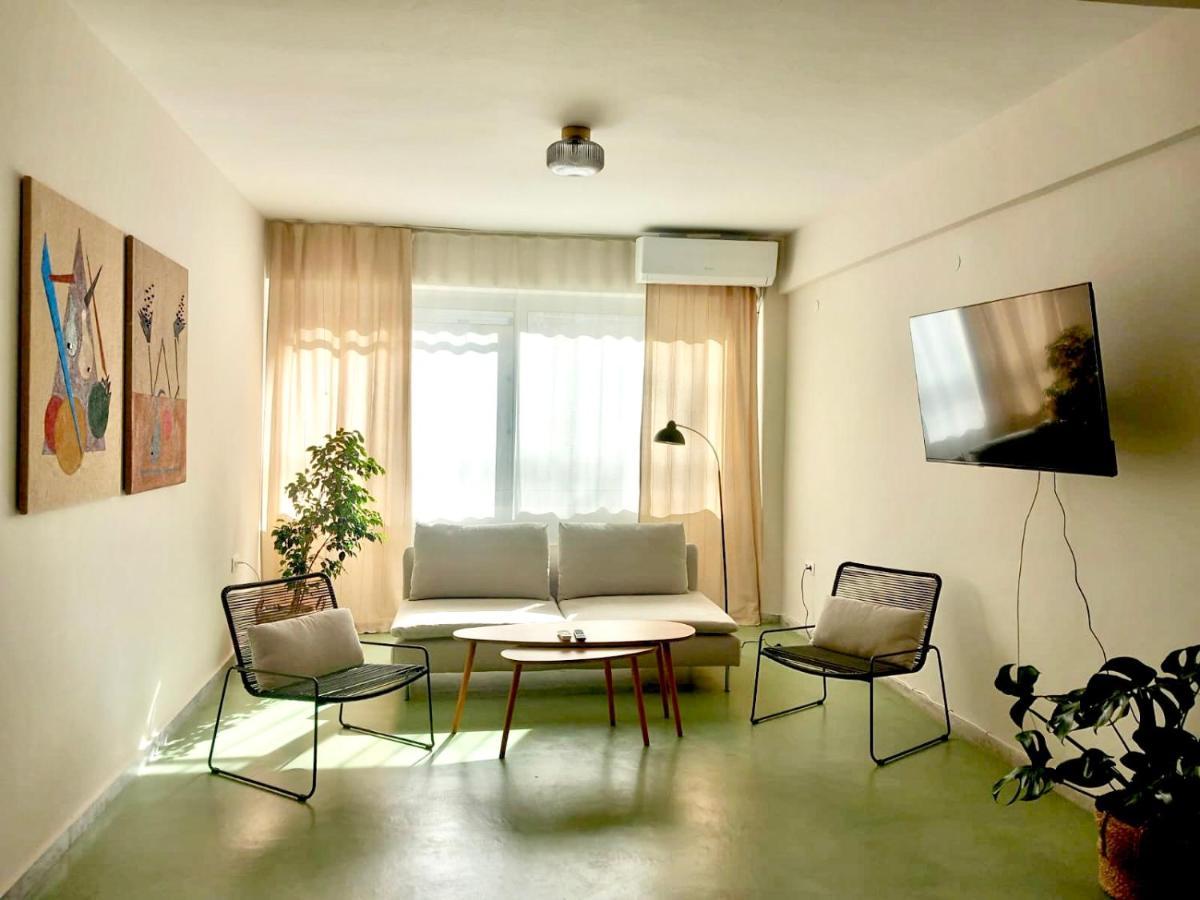 Specious Flat In Thessaloniki Aparthotel Bagian luar foto