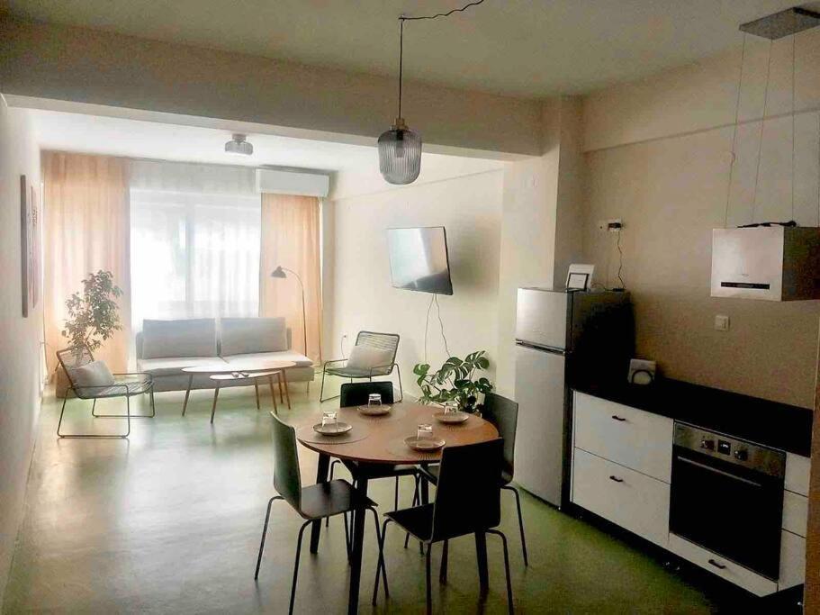 Specious Flat In Thessaloniki Aparthotel Bagian luar foto