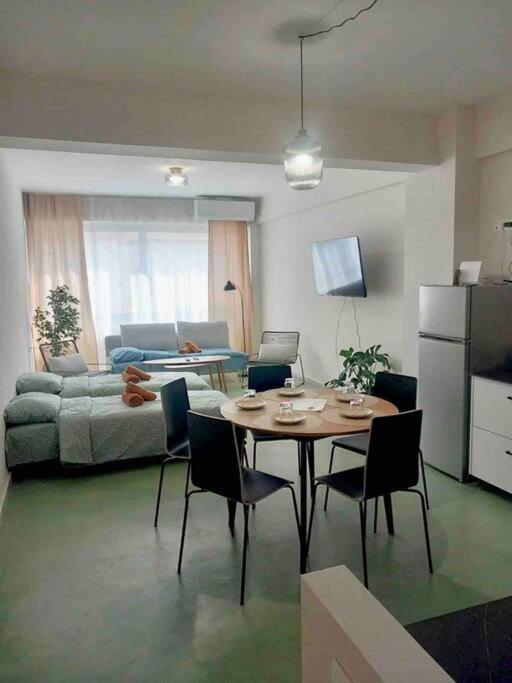 Specious Flat In Thessaloniki Aparthotel Bagian luar foto