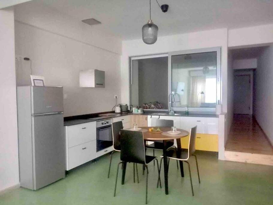 Specious Flat In Thessaloniki Aparthotel Bagian luar foto